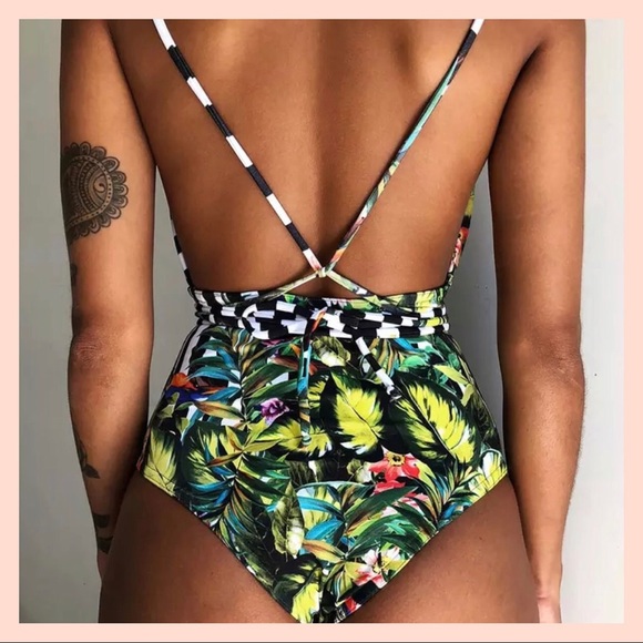 last one!🐠turquoise tropical print swimsuit🐠 - Picture 3 of 4